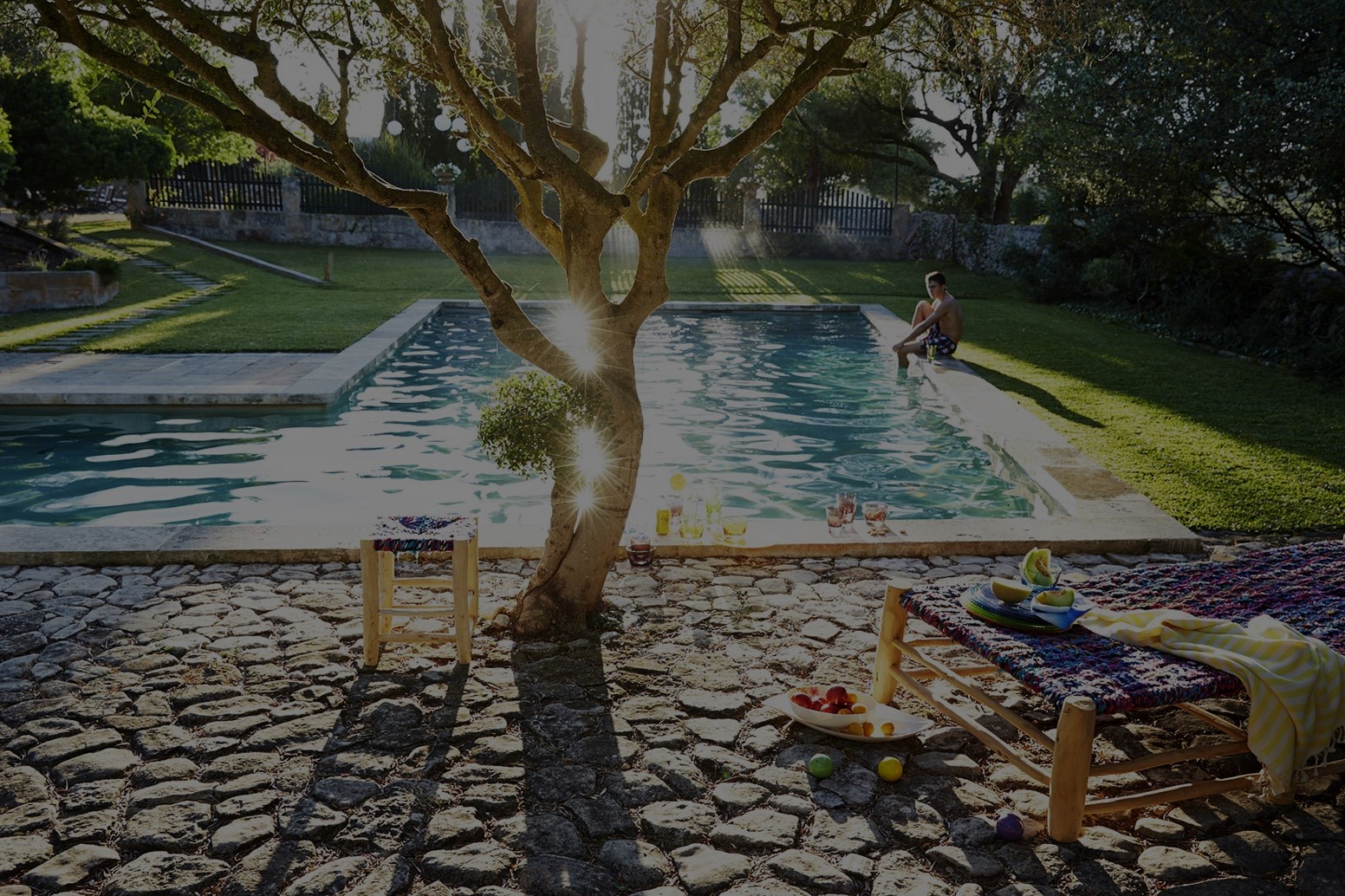 Descubre nuestro agroturismoLa Bodega cuenta con 12 habitaciones / apartamentos en un entorno único y privilegiado.